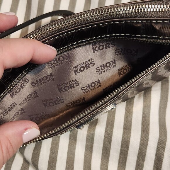 Pewter Michael Kors Wristlet - Picture 4 of 10